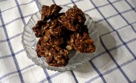 Čokoládové hrudky s amarettem a mandlemi