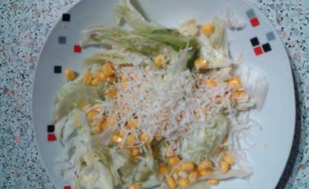 Malý Caesar salát jako side salad