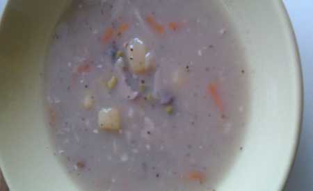 Bramborová polévka česneková